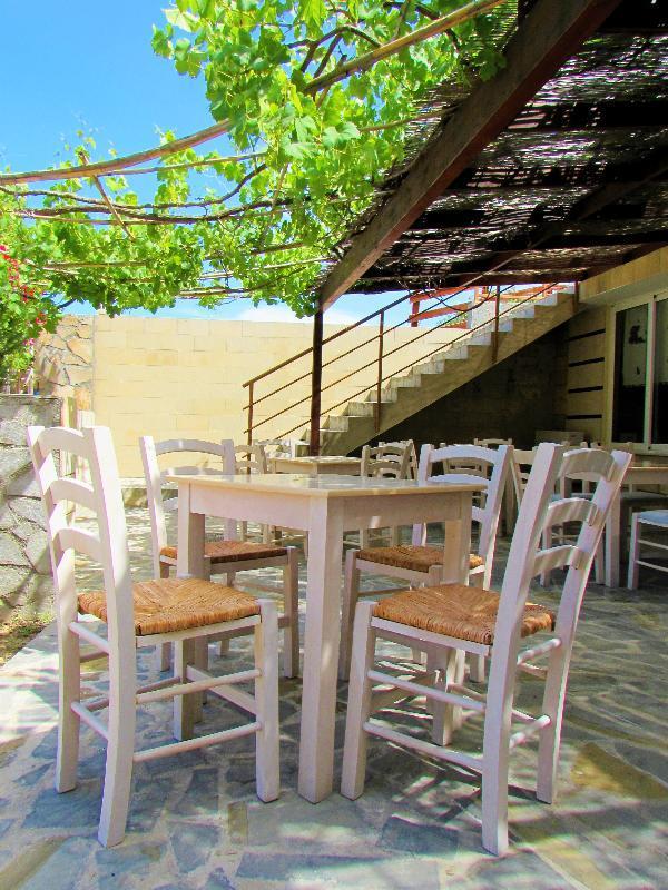 Hotel Ledras Генади Екстериор снимка