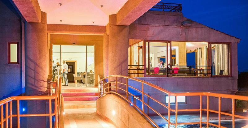 Hotel Ledras Генади Екстериор снимка
