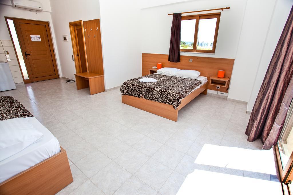 Hotel Ledras Генади Екстериор снимка